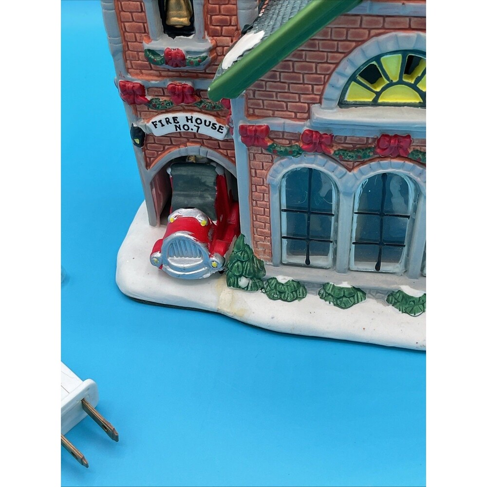 Burberry Christmas Village Fire House No. 7 - Picture 12 of 13